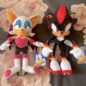 Shadow the Hedgehog & Rouge Plushie Set. NEW with tags.